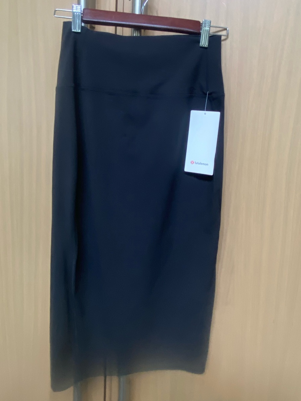 lululemon athletica Black Nulu Pencil Midi Skirt Size 8 - Picture 2 of 9